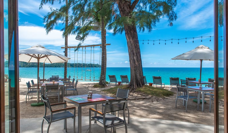 SAii Laguna Phuket Food Beverage Mr Tomyam Beachfront